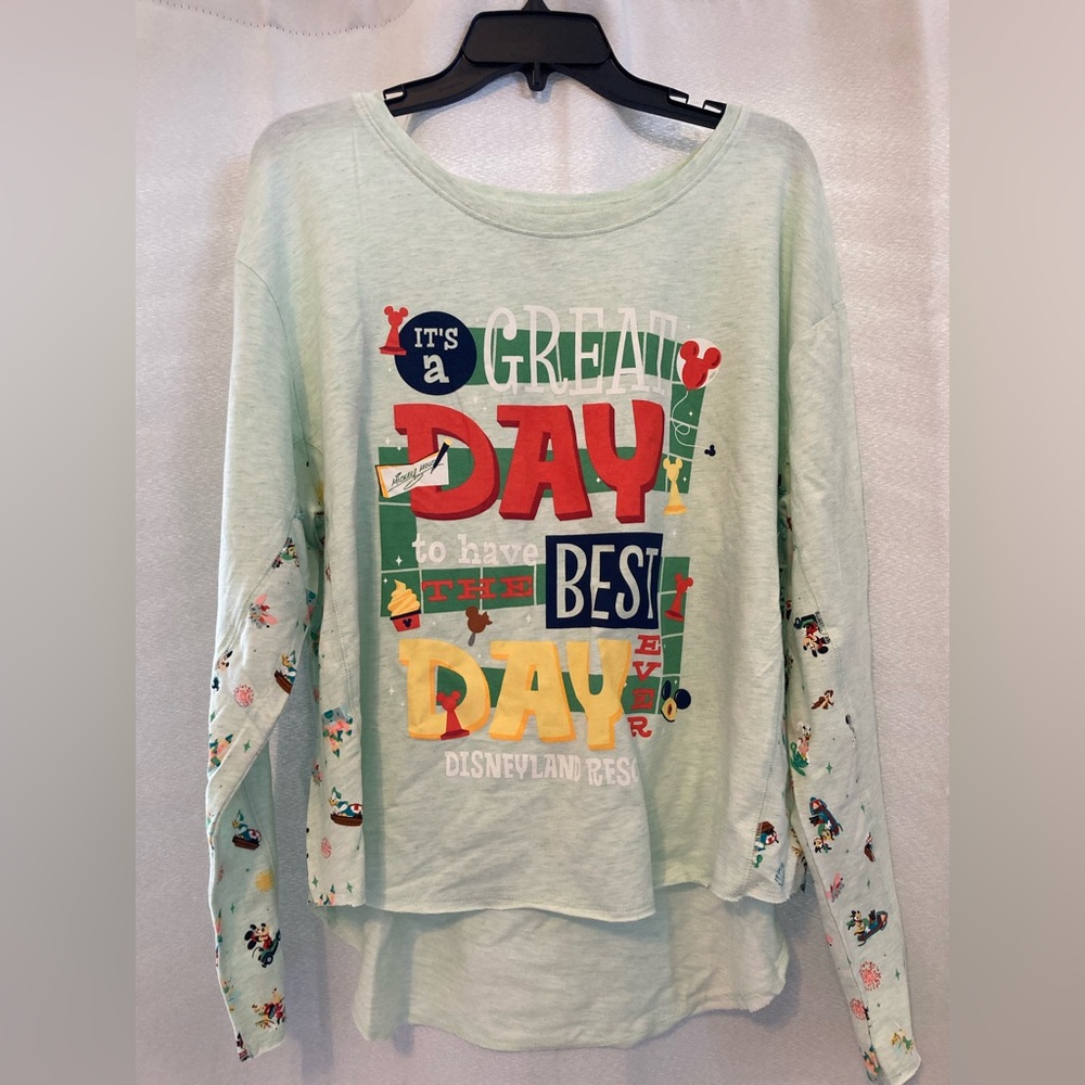 Disneyland thin long sleeve winter shirt size large